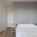 Apartment With Scenic View