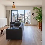 Apartment With Scenic View